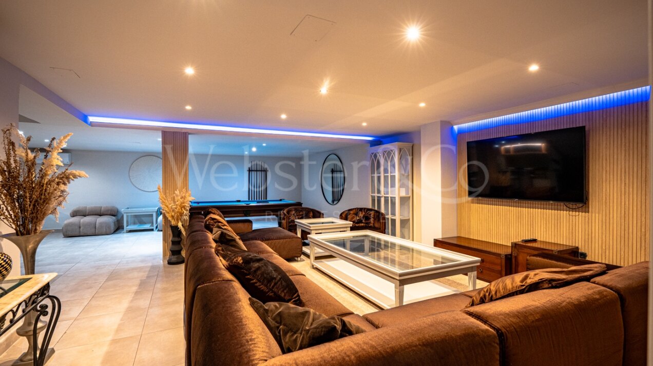 Villa Bruselas - Exquisite Home in Nueva Andalucia