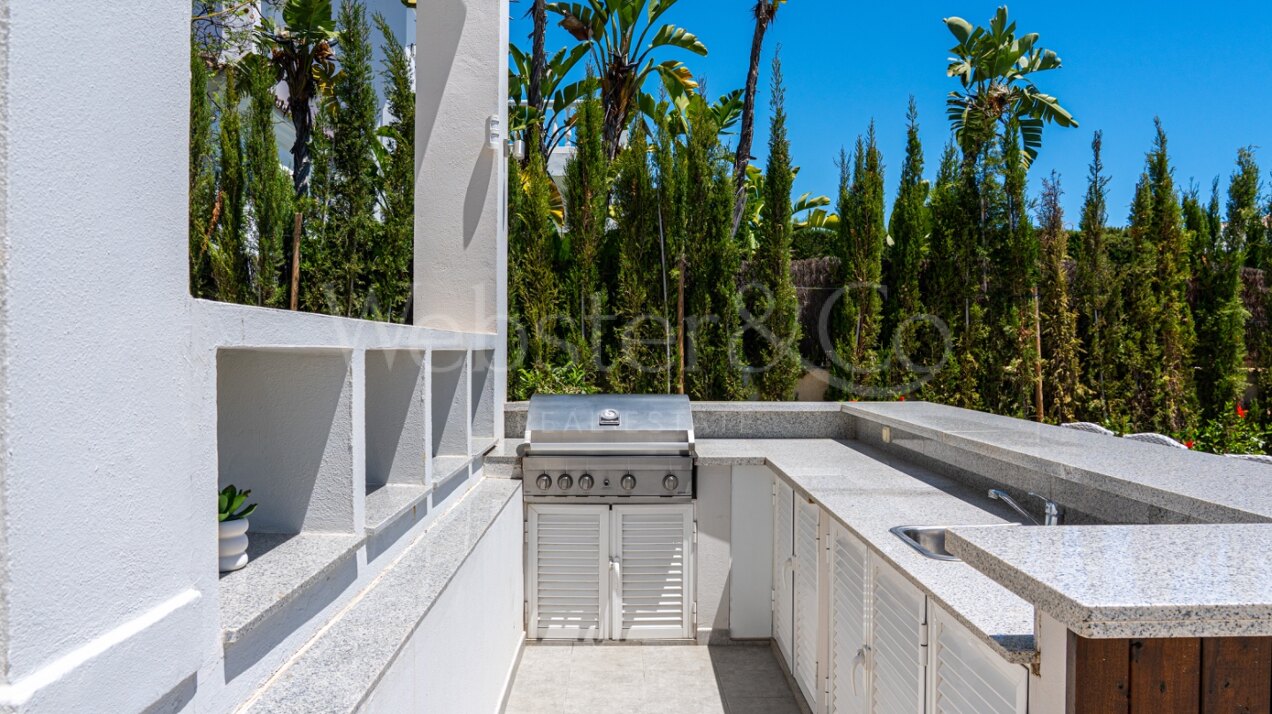 Villa Bruselas - Exquisite Home in Nueva Andalucia