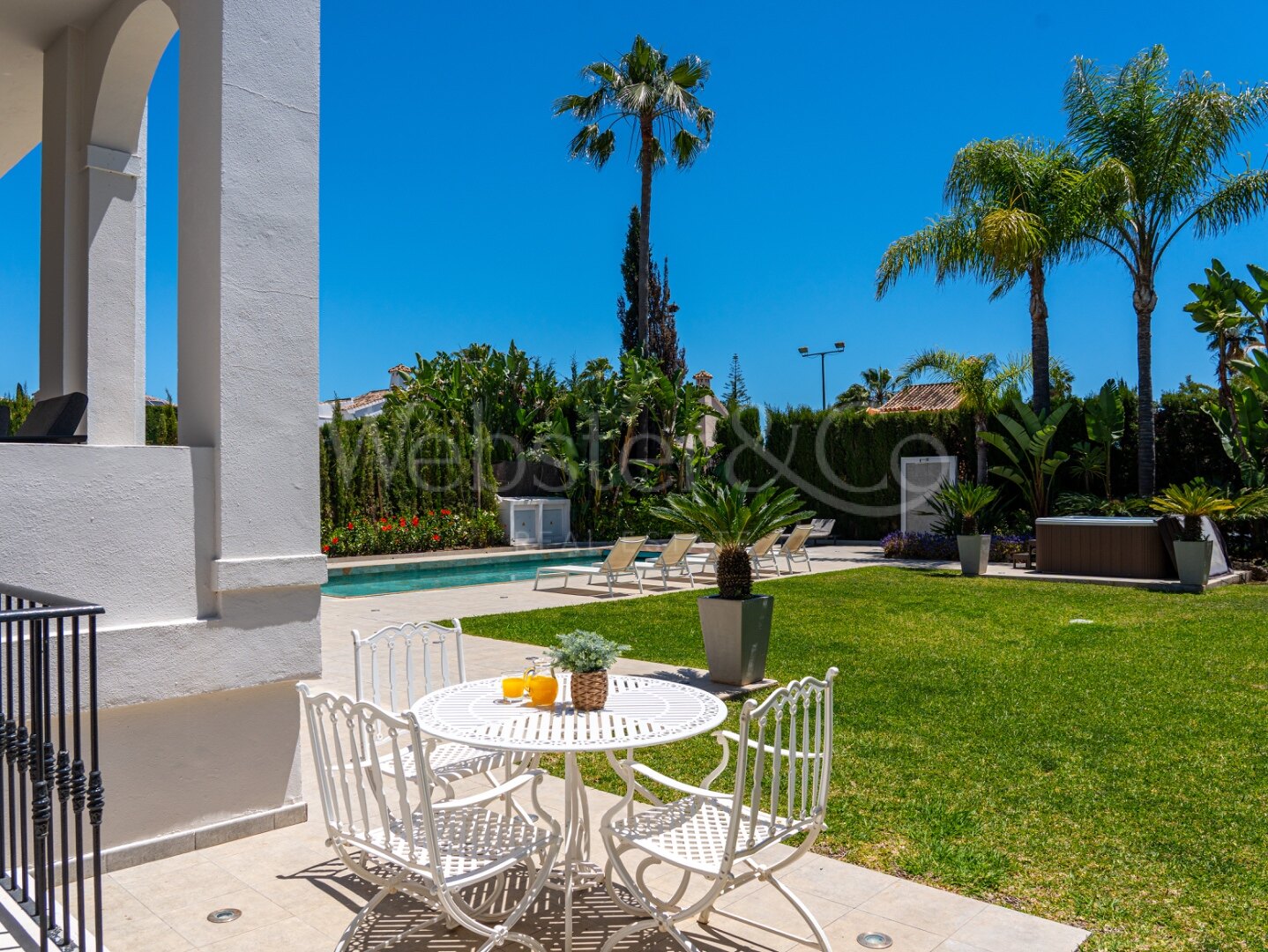 Villa Bruselas - Exquisite Home in Nueva Andalucia
