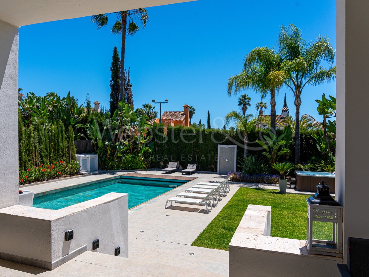 Villa Bruselas - Exquisite Home in Nueva Andalucia
