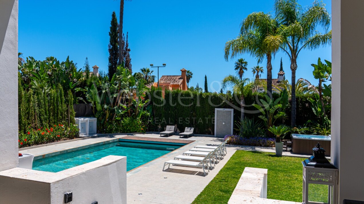 Villa Bruselas - Exquisite Home in Nueva Andalucia
