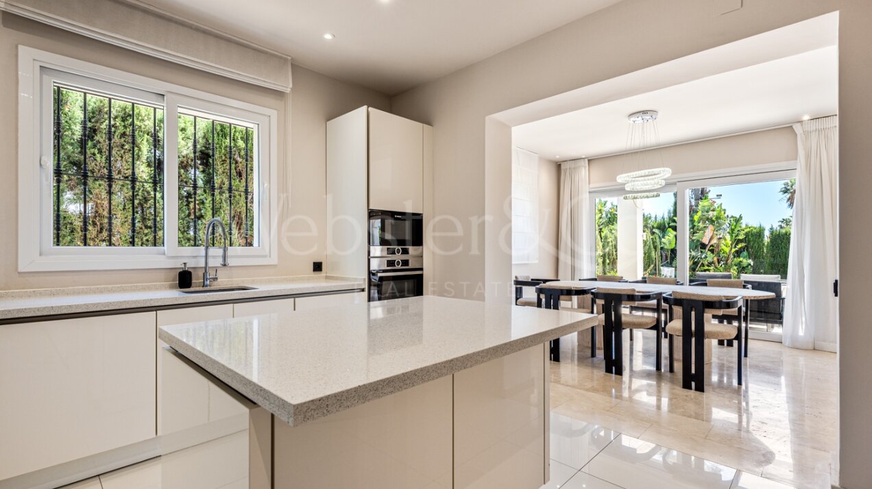 Villa Bruselas - Exquisite Home in Nueva Andalucia