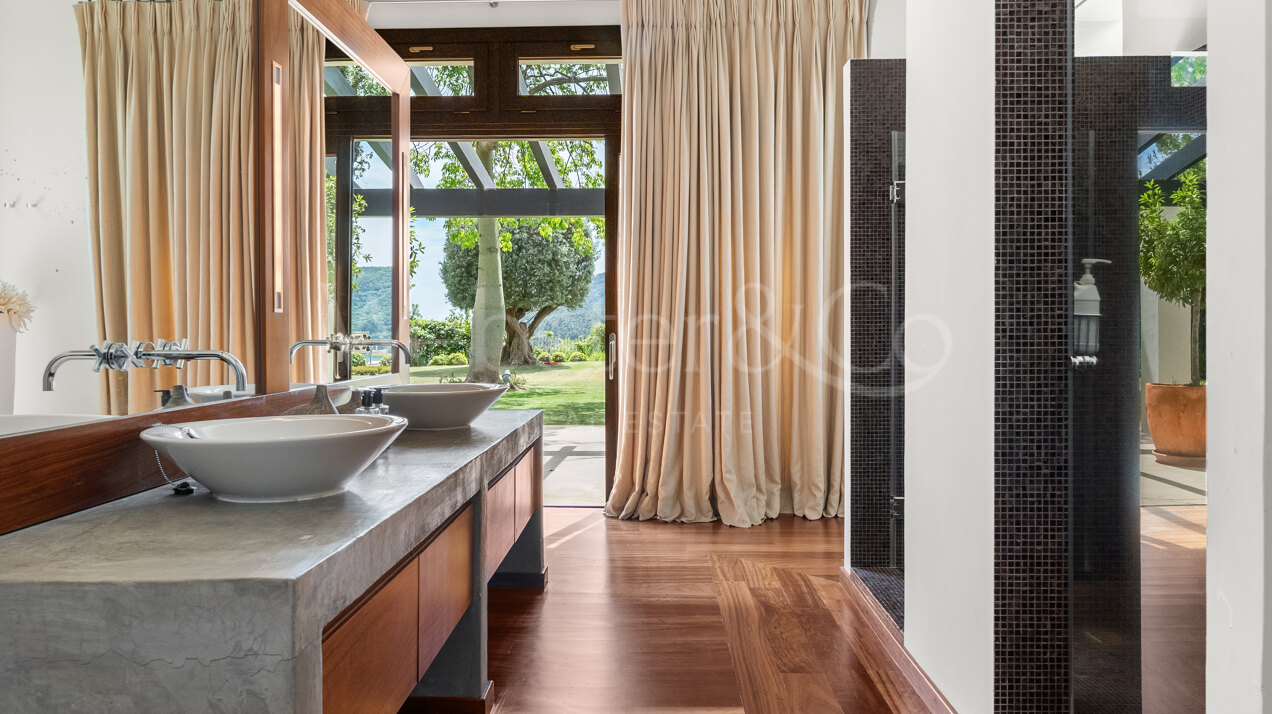Villa Cypria - Pure Luxury in La Zagaleta