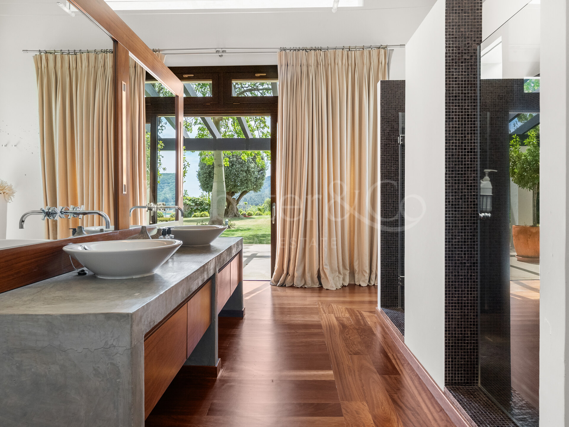 Villa Cypria - Pure Luxury in La Zagaleta