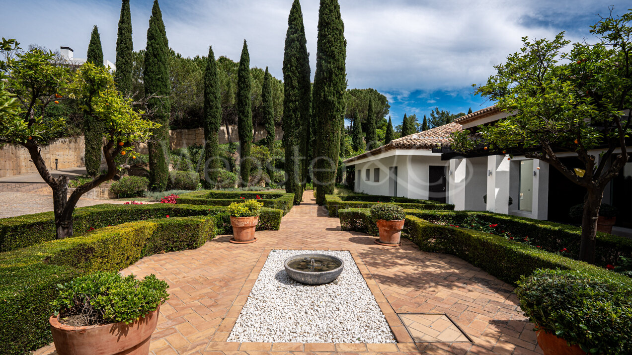 Villa Cypria - Pure Luxury in La Zagaleta