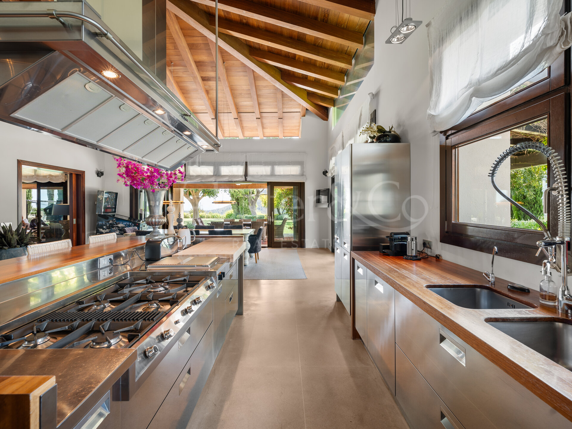 Villa Cypria - Pure Luxury in La Zagaleta