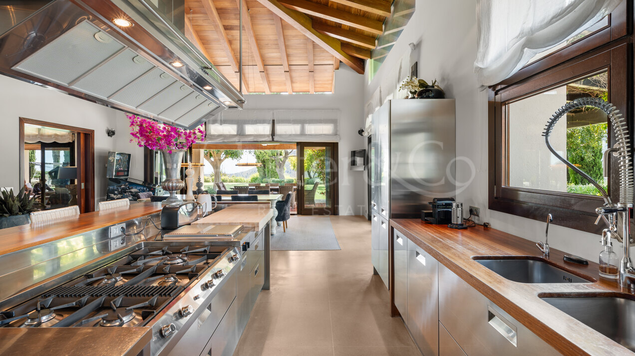 Villa Cypria - Pure Luxury in La Zagaleta
