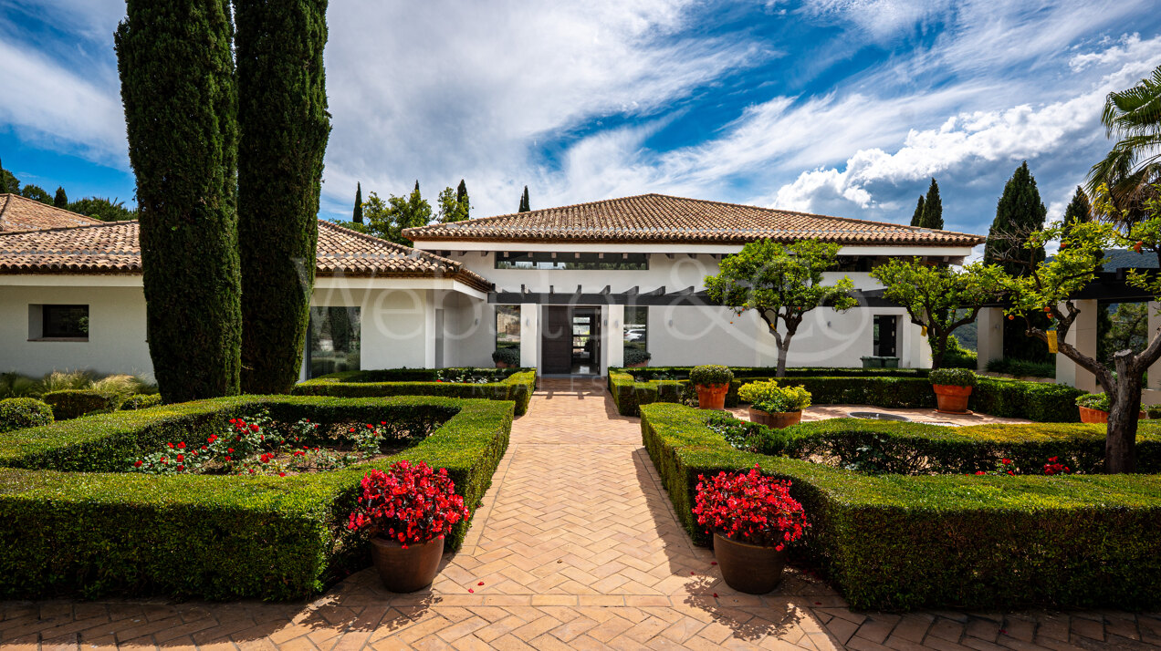 Villa Cypria - Pure Luxury in La Zagaleta