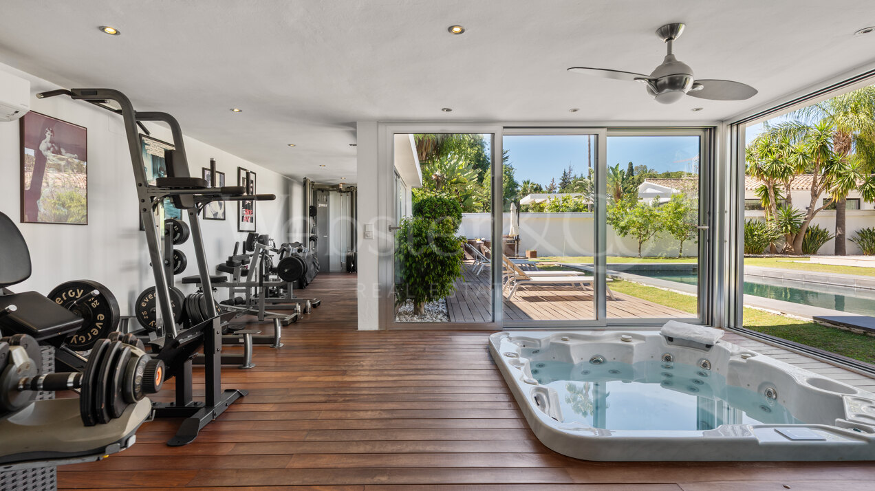 Villa Darya - Quiet Luxury in Nueva Andalucia