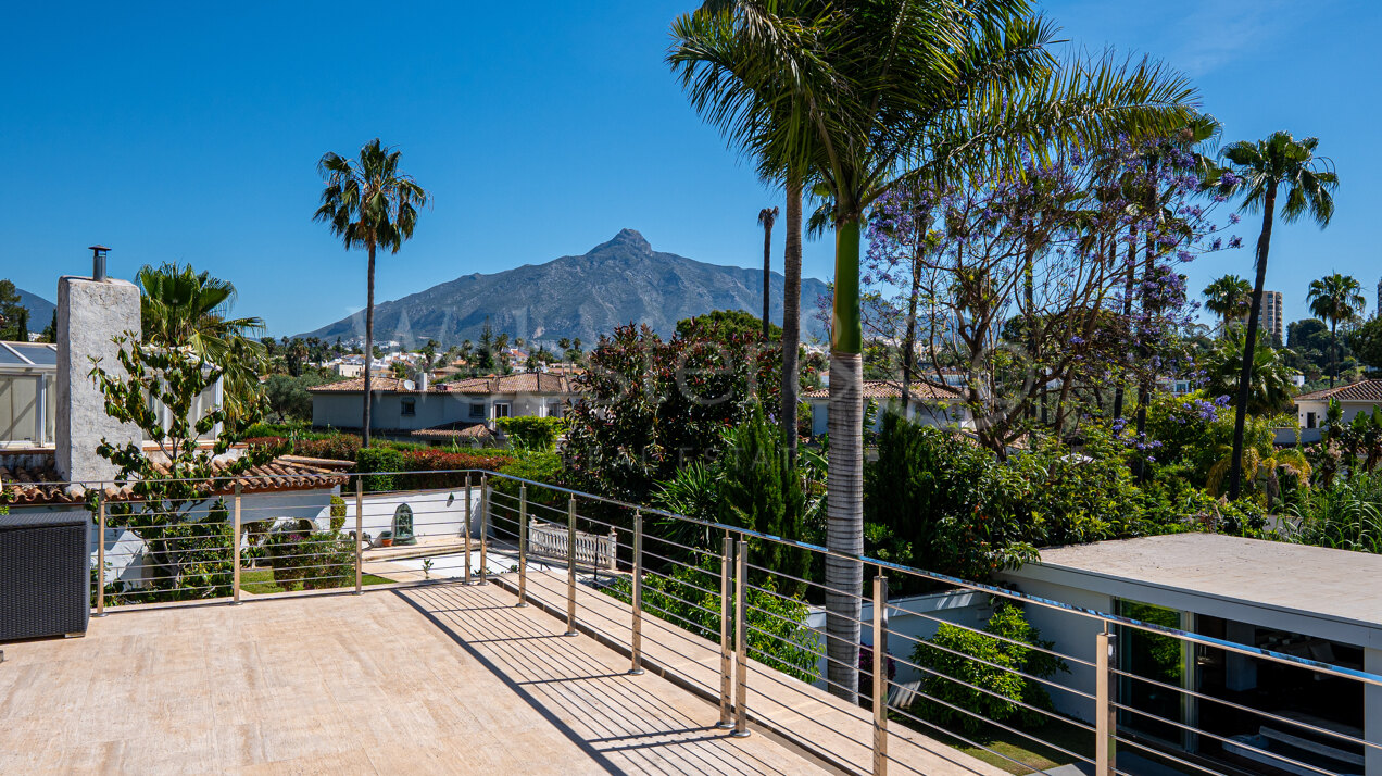 Villa Darya - Quiet Luxury in Nueva Andalucia