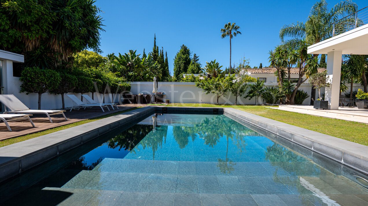 Villa Darya - Quiet Luxury in Nueva Andalucia