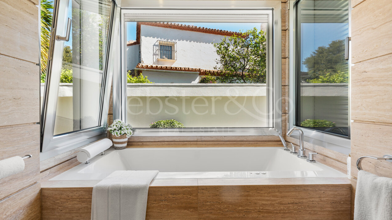 Villa Darya - Quiet Luxury in Nueva Andalucia