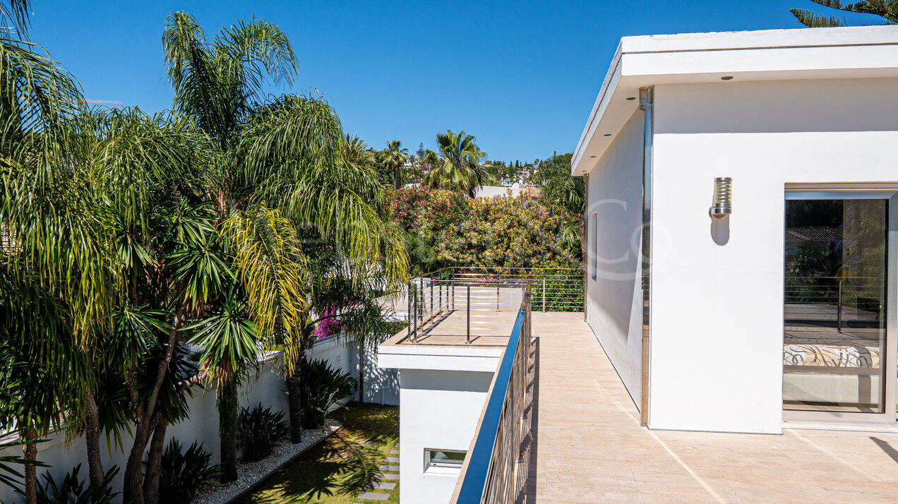 Villa Darya - Quiet Luxury in Nueva Andalucia