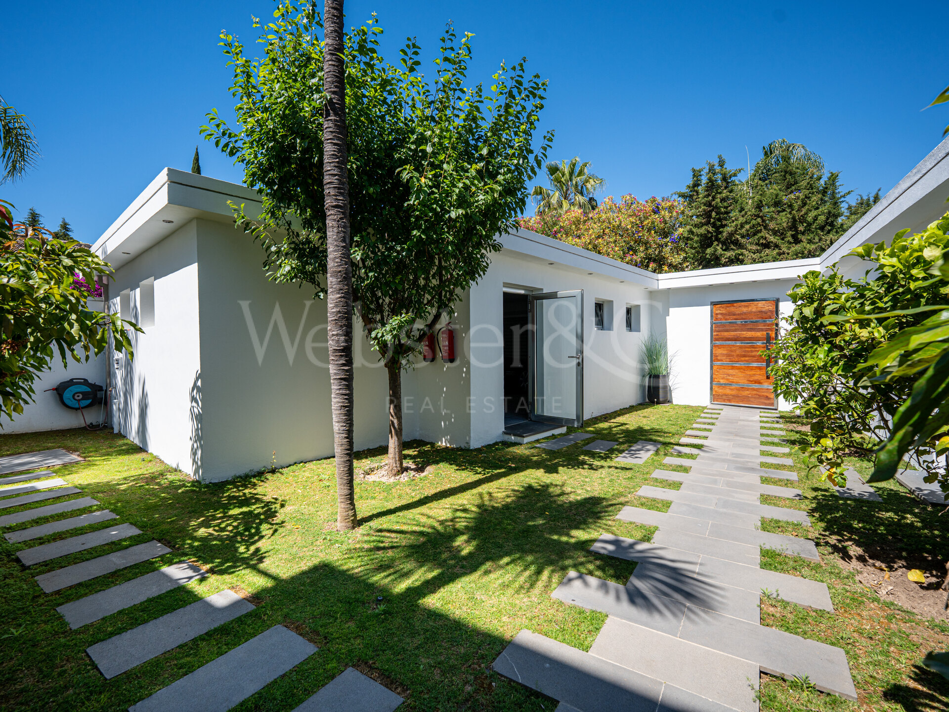 Villa Darya - Quiet Luxury in Nueva Andalucia