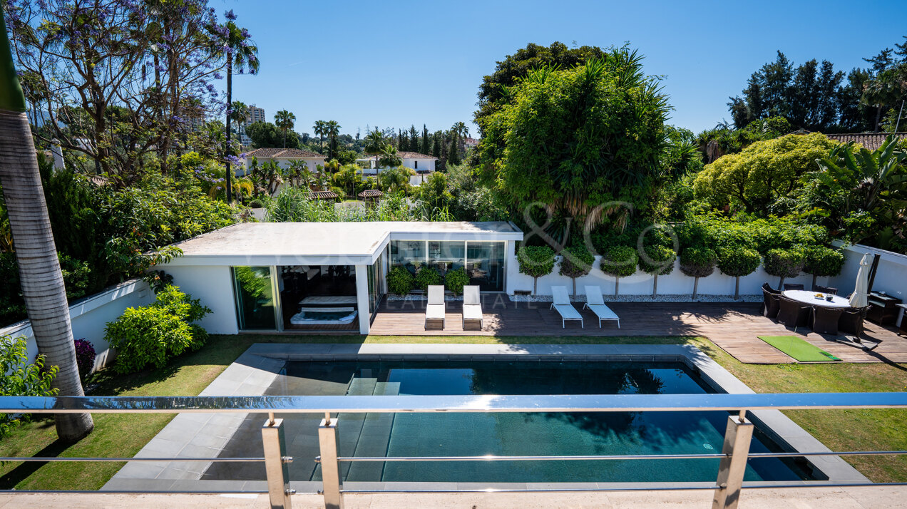 Villa Darya - Quiet Luxury in Nueva Andalucia