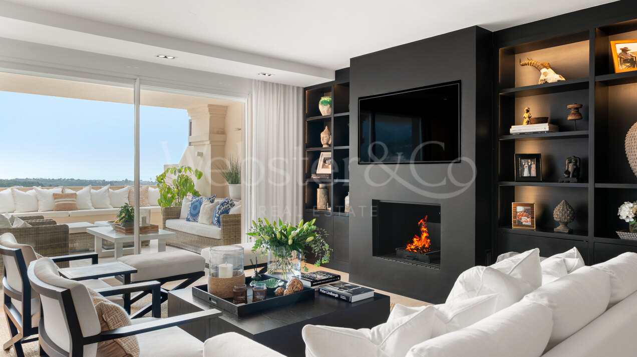 Apartment Phoenix - Renovated Elegance, Nueva Andalucia