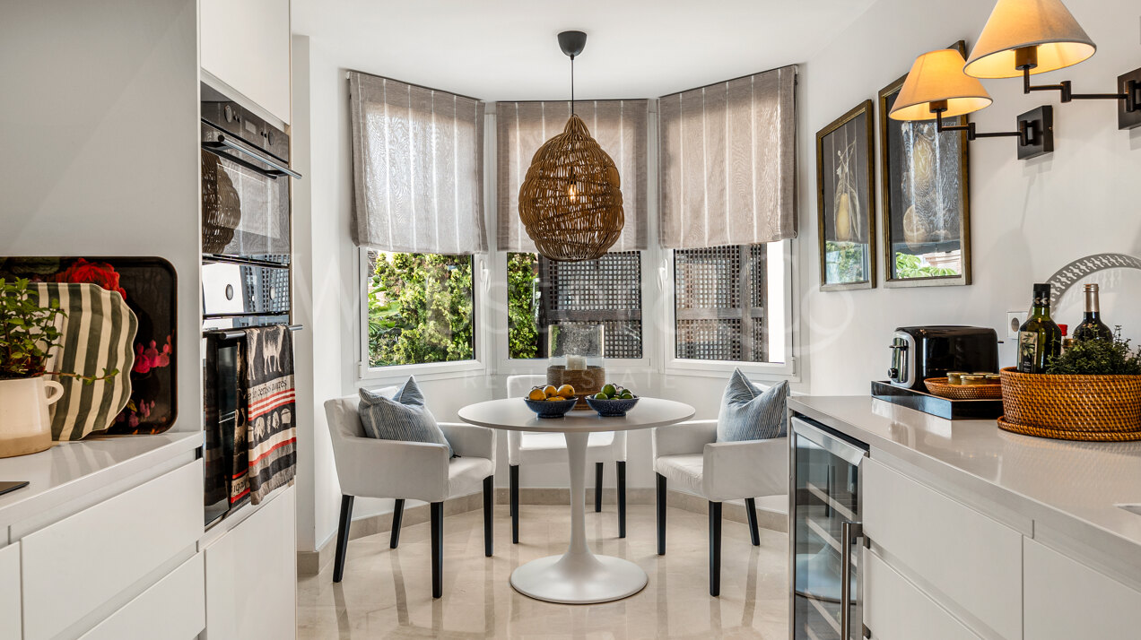 Apartment Phoenix - Renovated Elegance, Nueva Andalucia