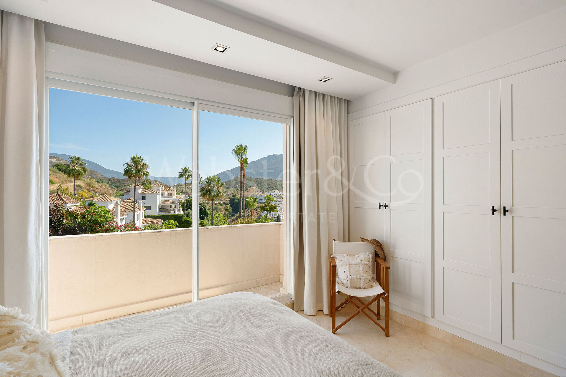 Apartment Phoenix - Elegancia Renovada, Nueva Andalucia