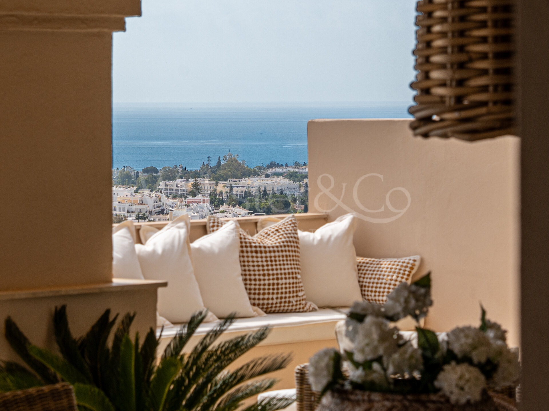 Apartment Phoenix - Elegancia Renovada, Nueva Andalucia