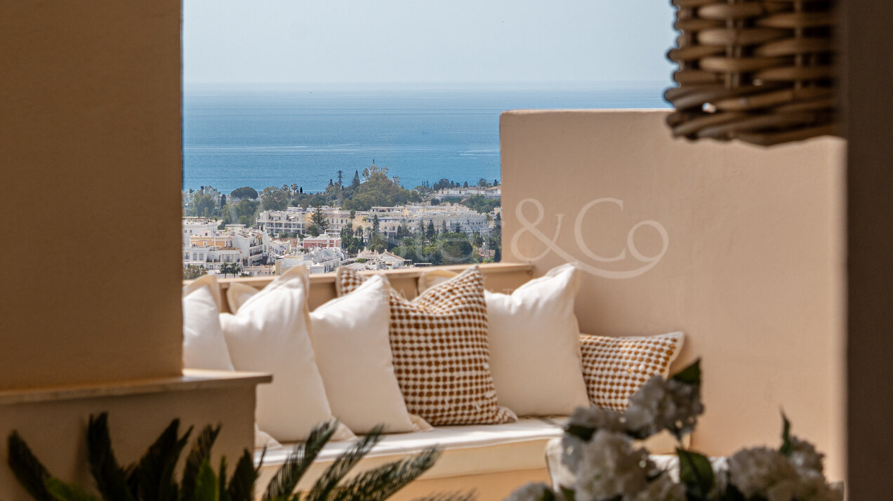 Apartment Phoenix - Renovated Elegance, Nueva Andalucia