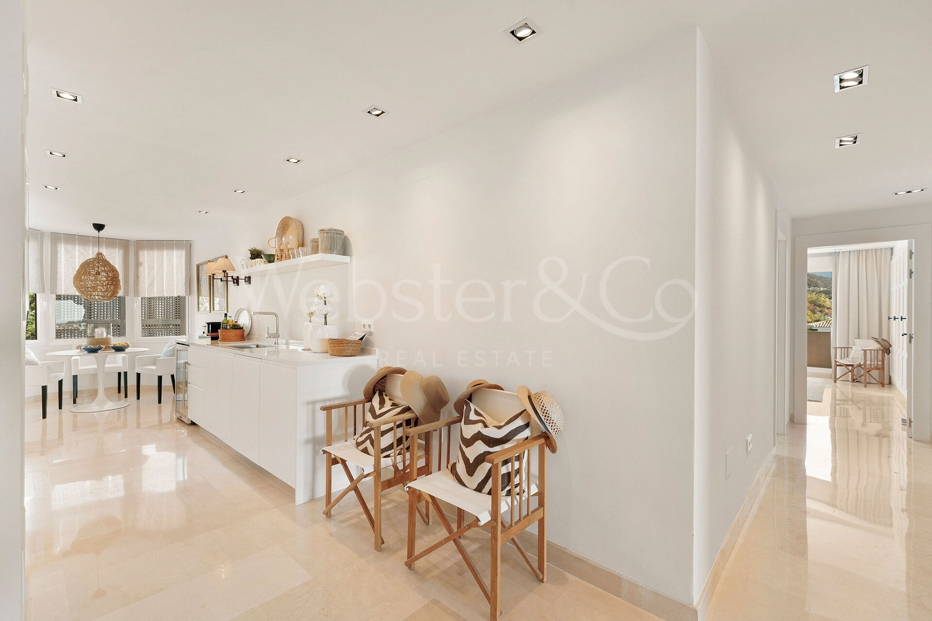 Apartment Phoenix - Elegancia Renovada, Nueva Andalucia