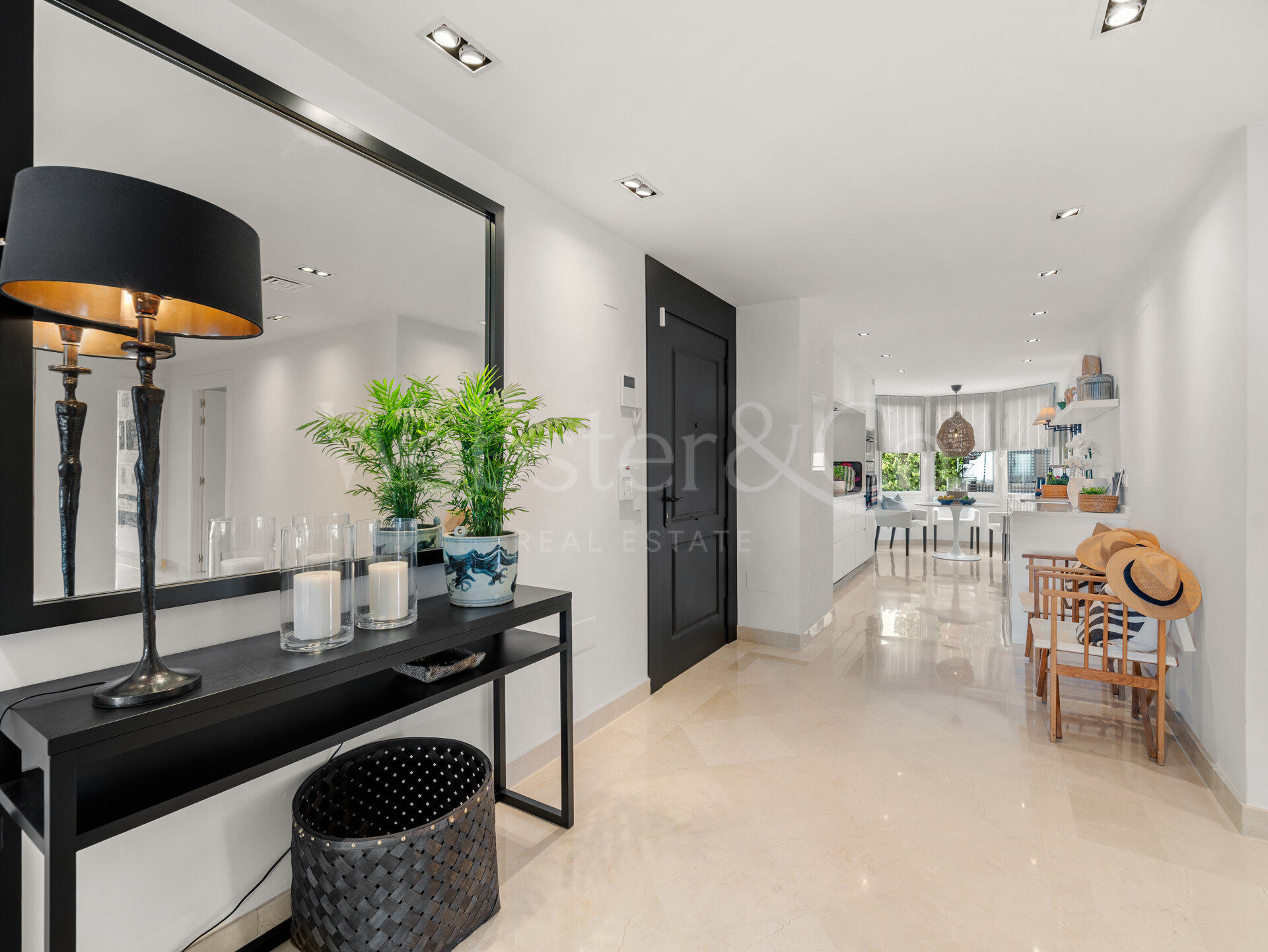 Apartment Phoenix - Elegancia Renovada, Nueva Andalucia