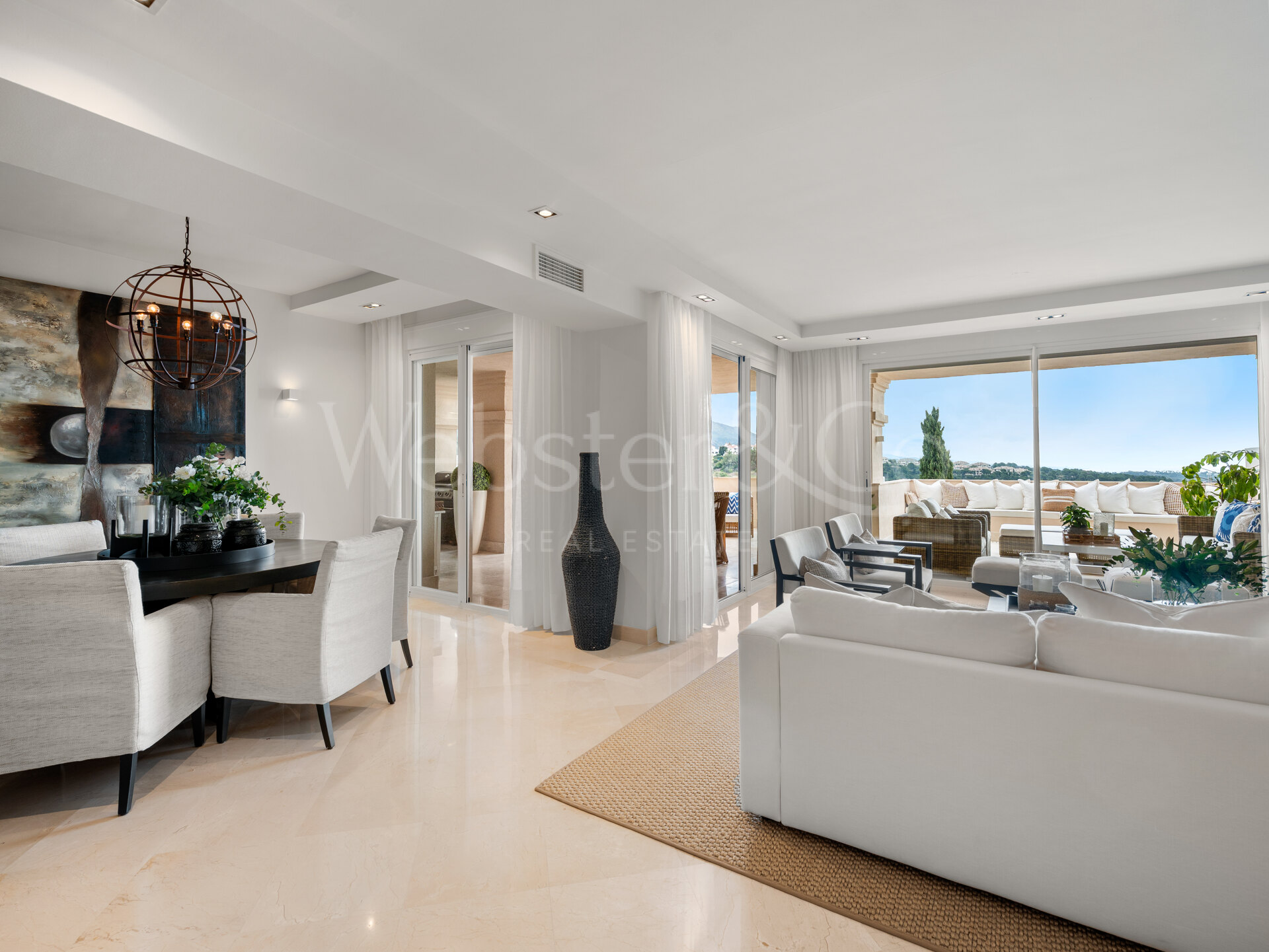 Apartment Phoenix - Elegancia Renovada, Nueva Andalucia