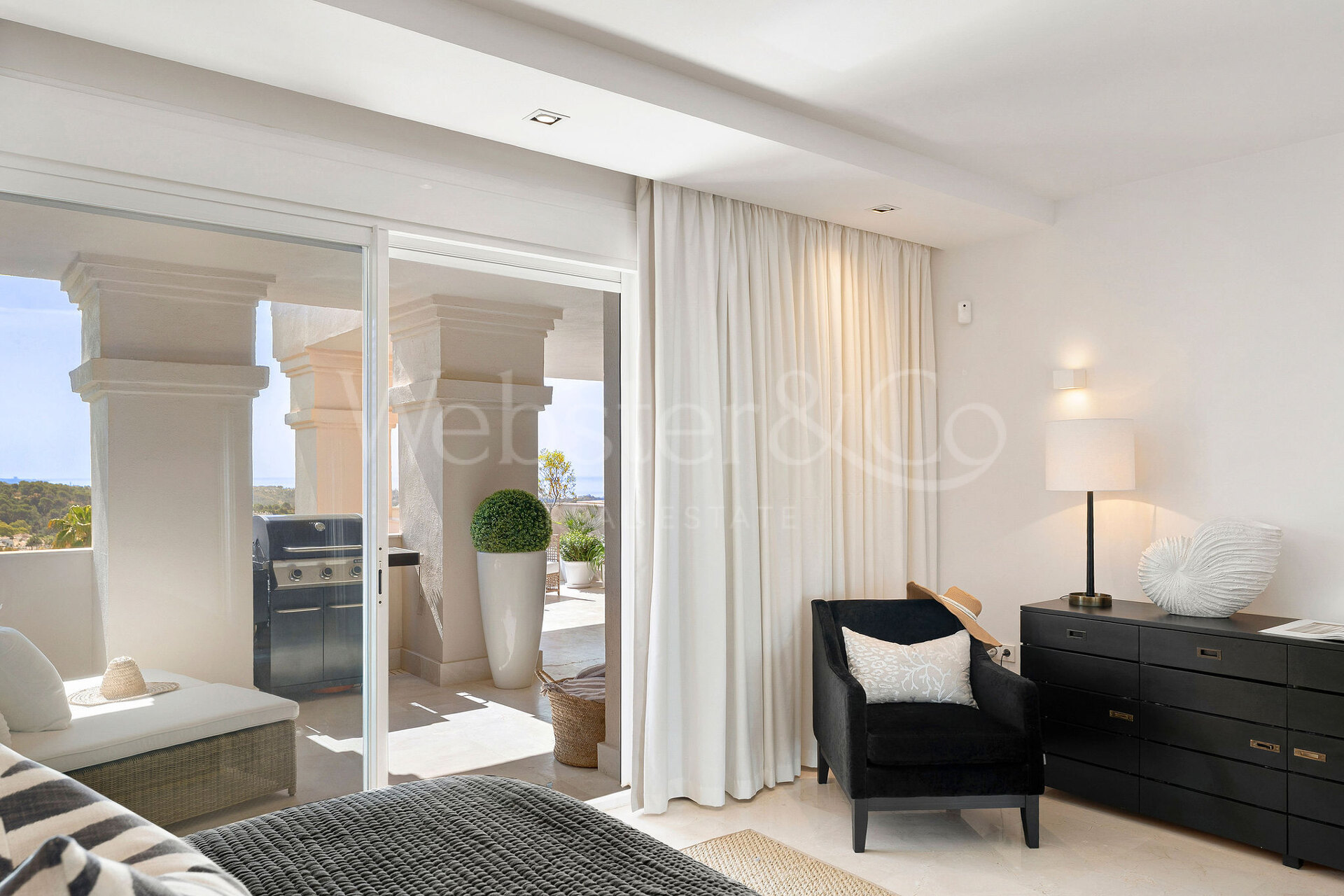 Apartment Phoenix - Elegancia Renovada, Nueva Andalucia