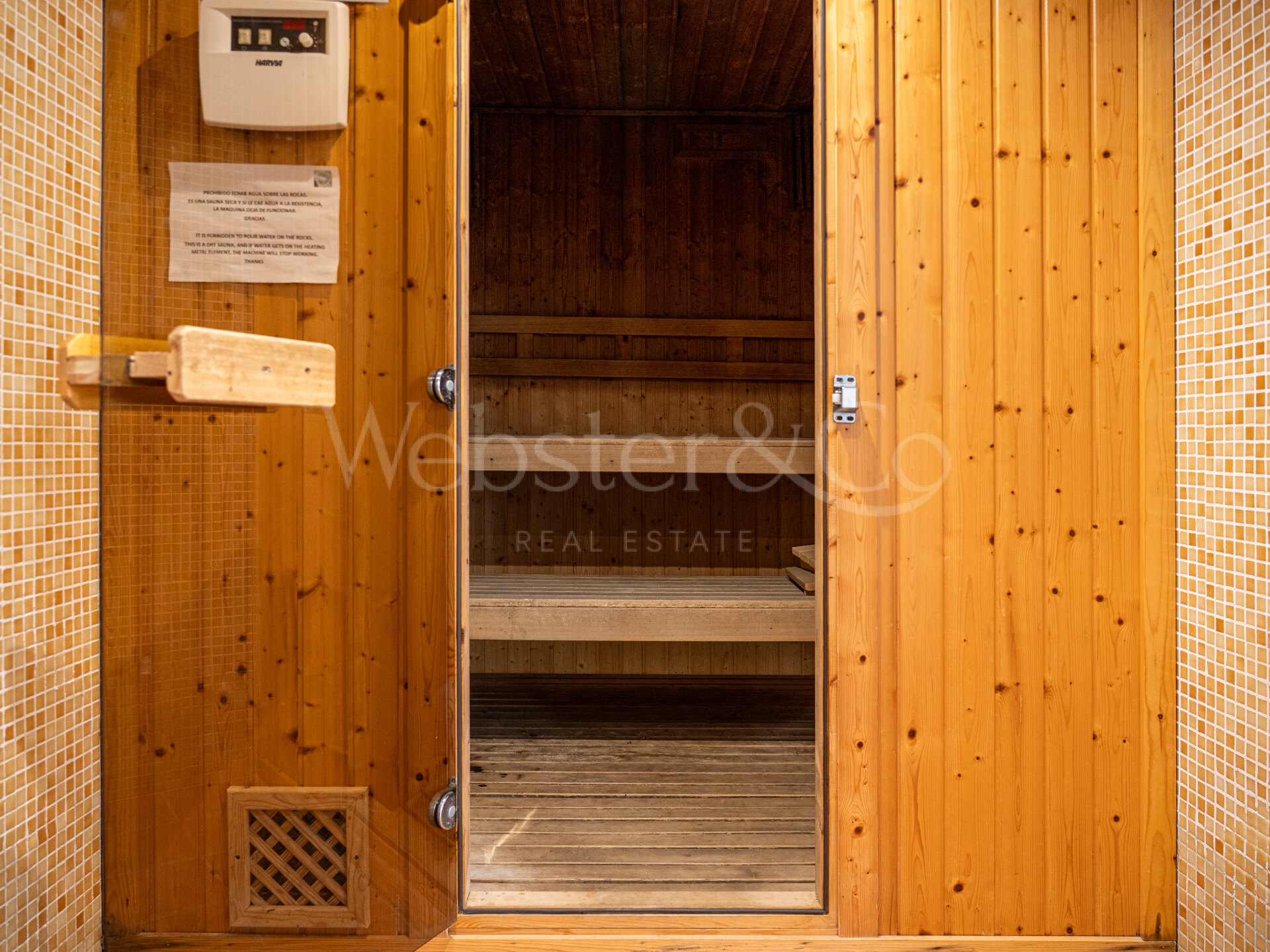 Apartment Phoenix - Elegancia Renovada, Nueva Andalucia