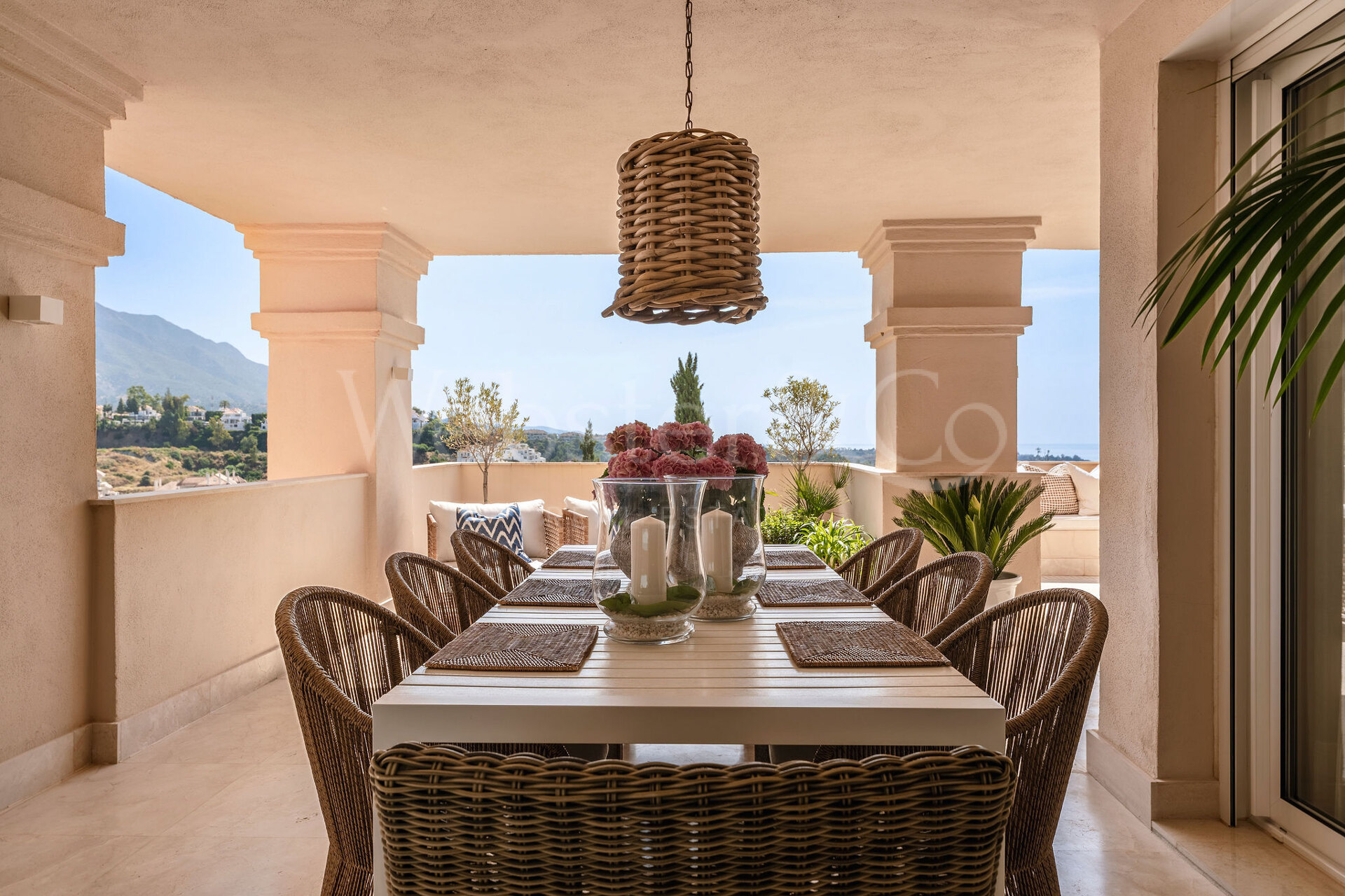Apartment Phoenix - Elegancia Renovada, Nueva Andalucia