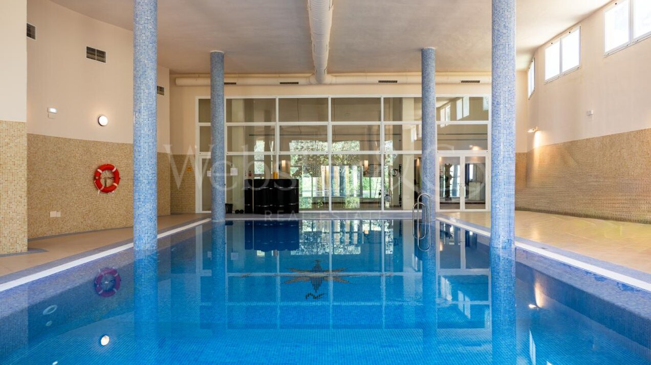 Apartment Phoenix - Elegancia Renovada, Nueva Andalucia