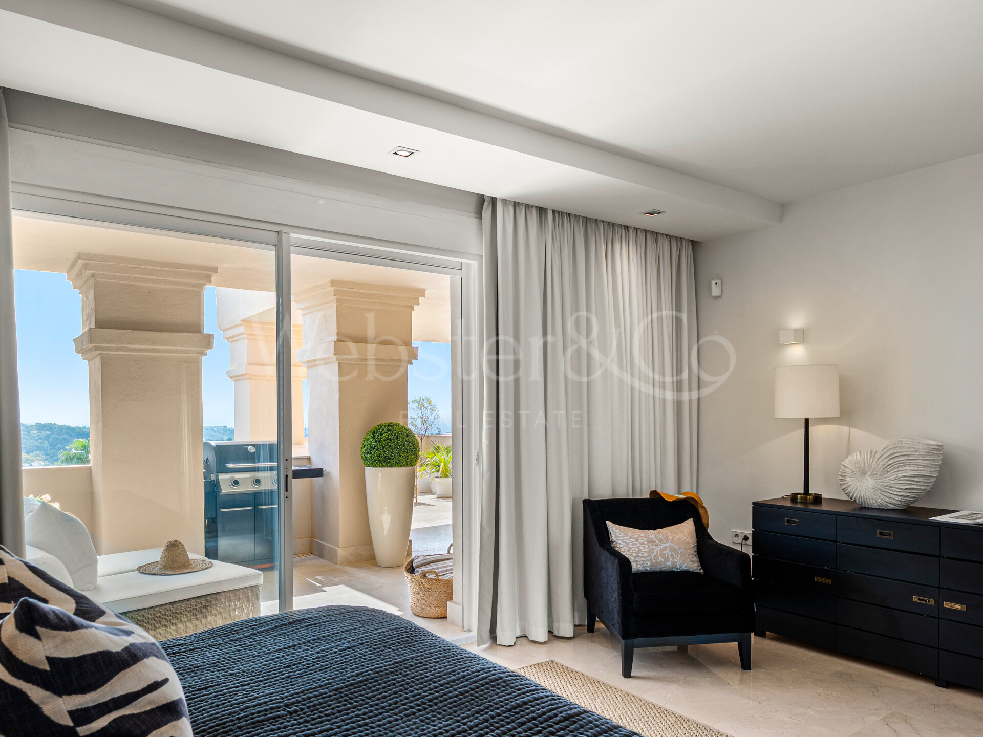 Apartment Phoenix - Elegancia Renovada, Nueva Andalucia