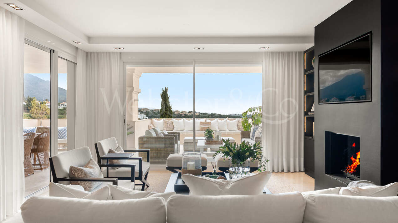 Apartment Phoenix - Renovated Elegance, Nueva Andalucia
