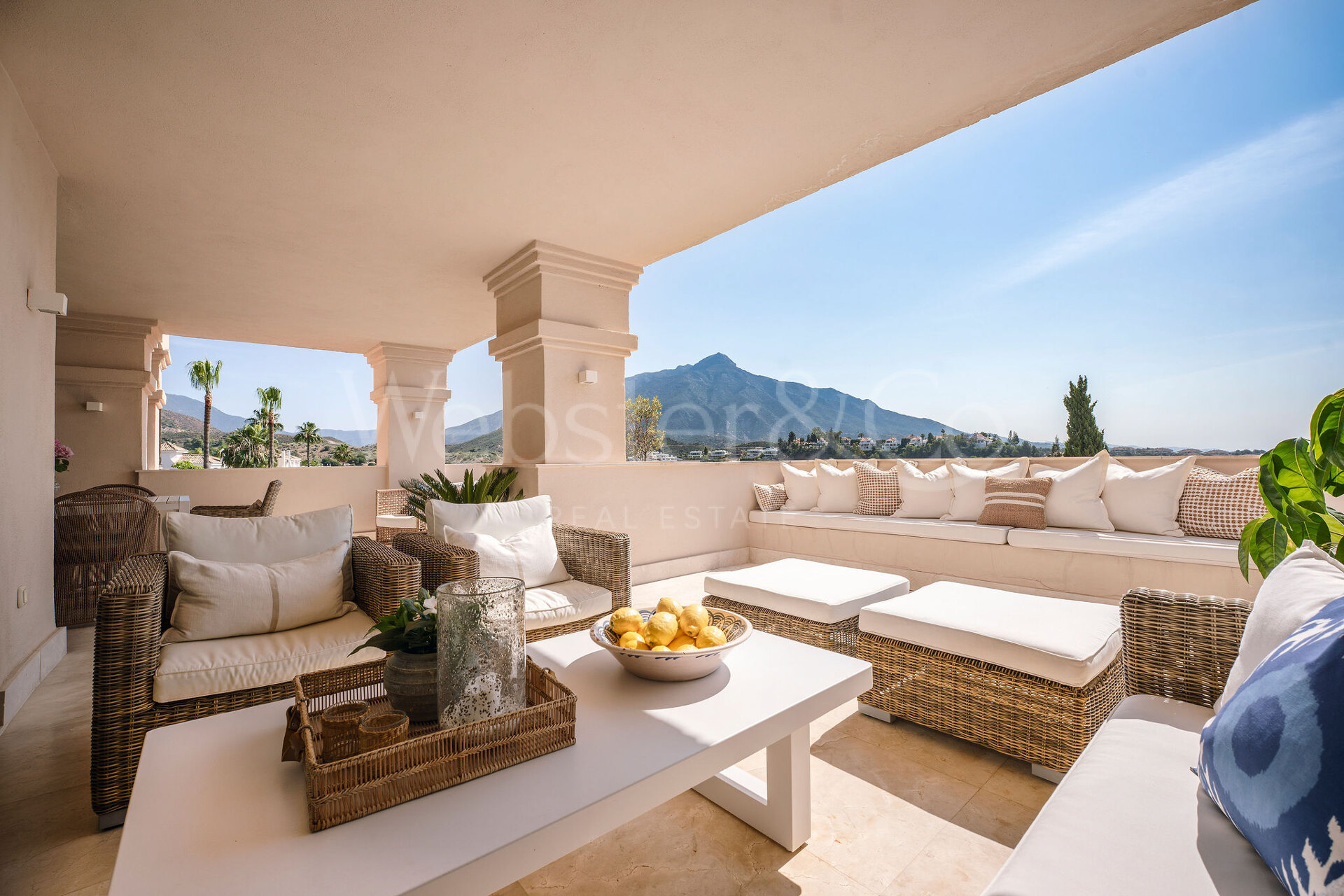 Apartment Phoenix - Elegancia Renovada, Nueva Andalucia