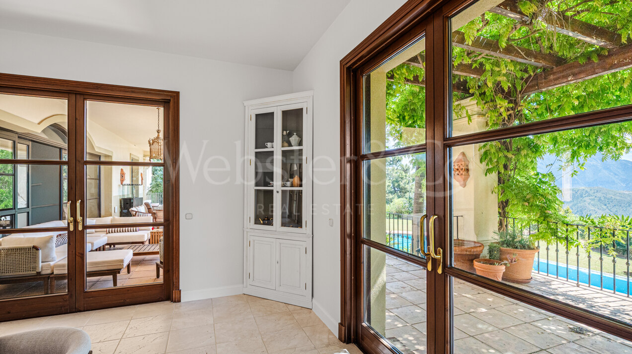 Villa Sylvan - Classical & Elegant Home, La Zagaleta