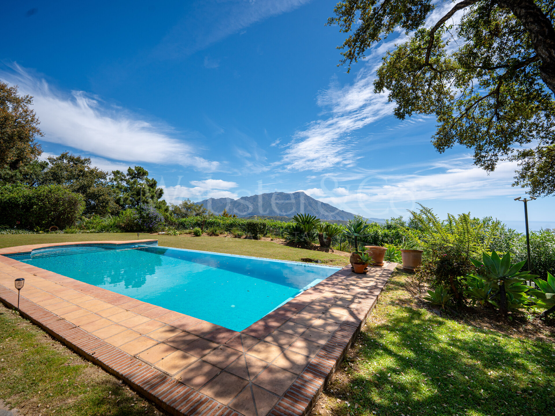 Villa Sylvan - Classical & Elegant Home, La Zagaleta