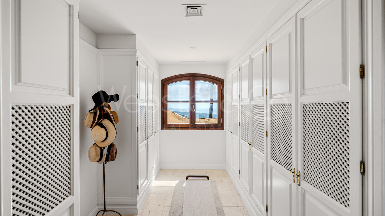 Villa Sylvan - Classical & Elegant Home, La Zagaleta