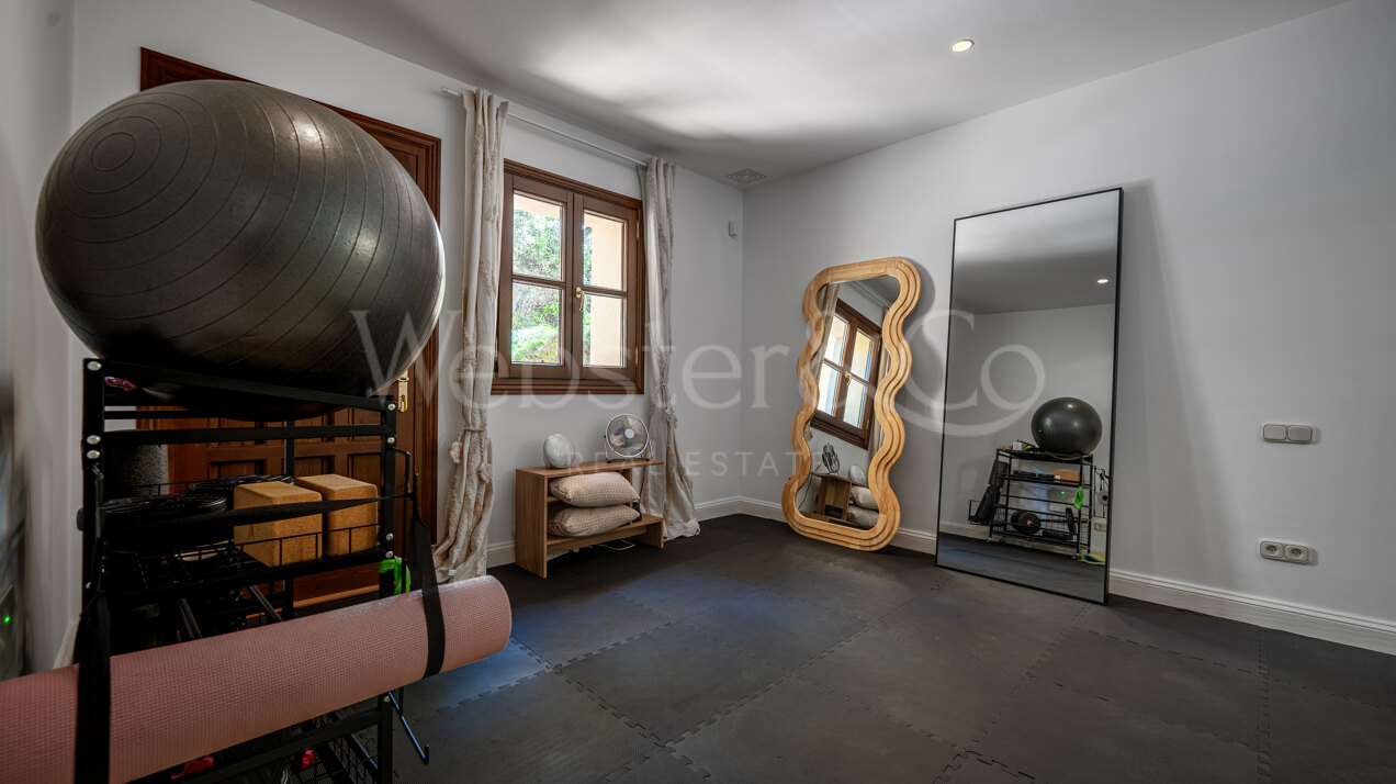 Villa Sylvan - Classical & Elegant Home, La Zagaleta