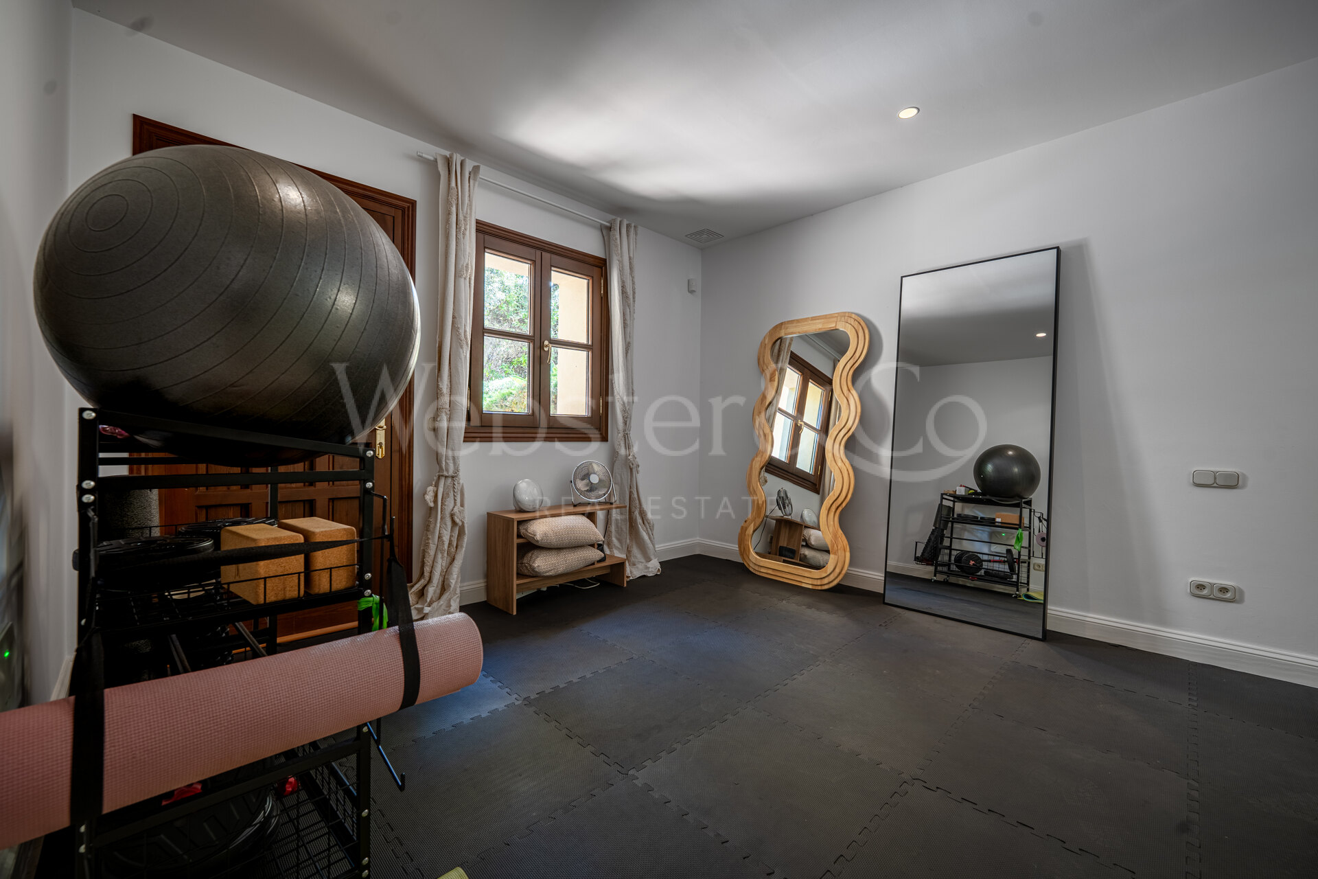 Villa Sylvan - Classical & Elegant Home, La Zagaleta
