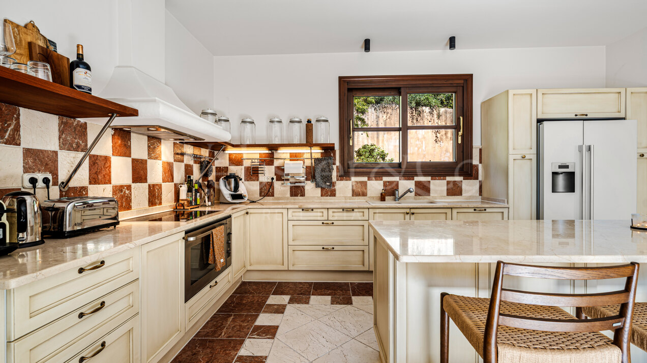 Villa Sylvan - Classical & Elegant Home, La Zagaleta
