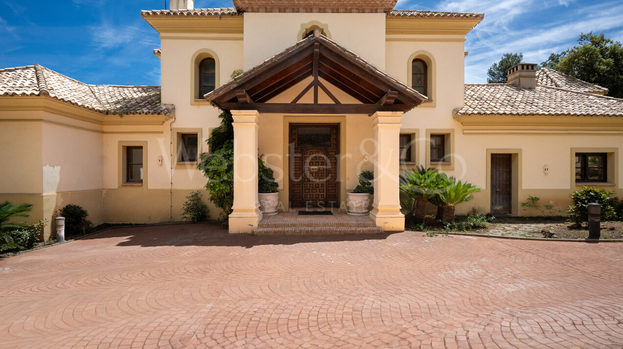 Villa Sylvan - Classical & Elegant Home, La Zagaleta