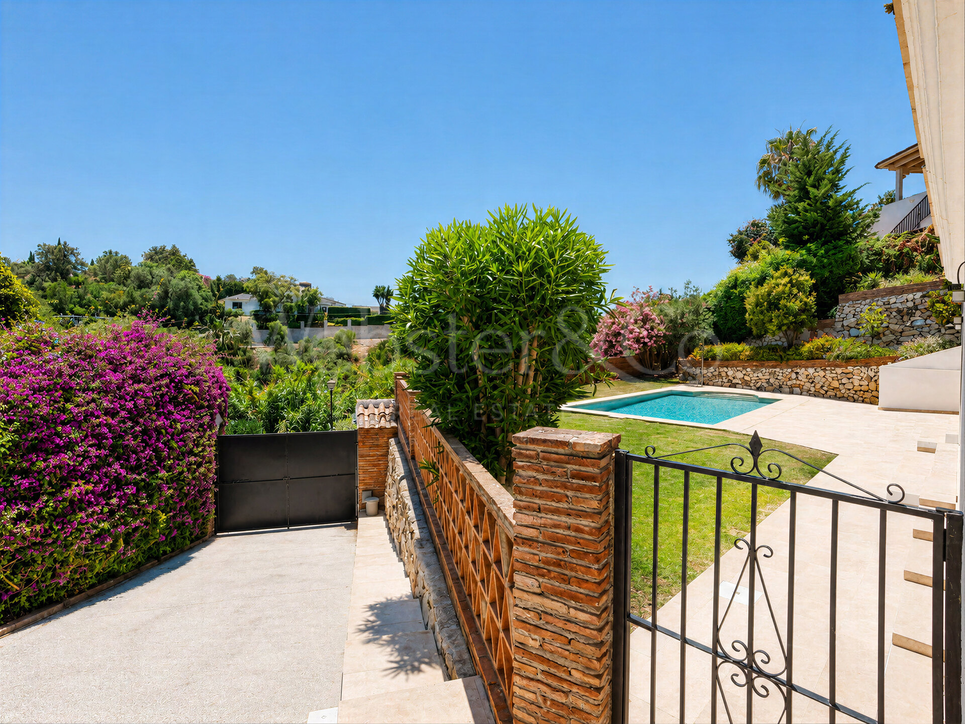 Villa Vera - Tranquil & Spacious Home in El Rosario