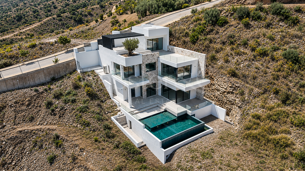 Villa Jade - Rare Opportunity in Marbella East