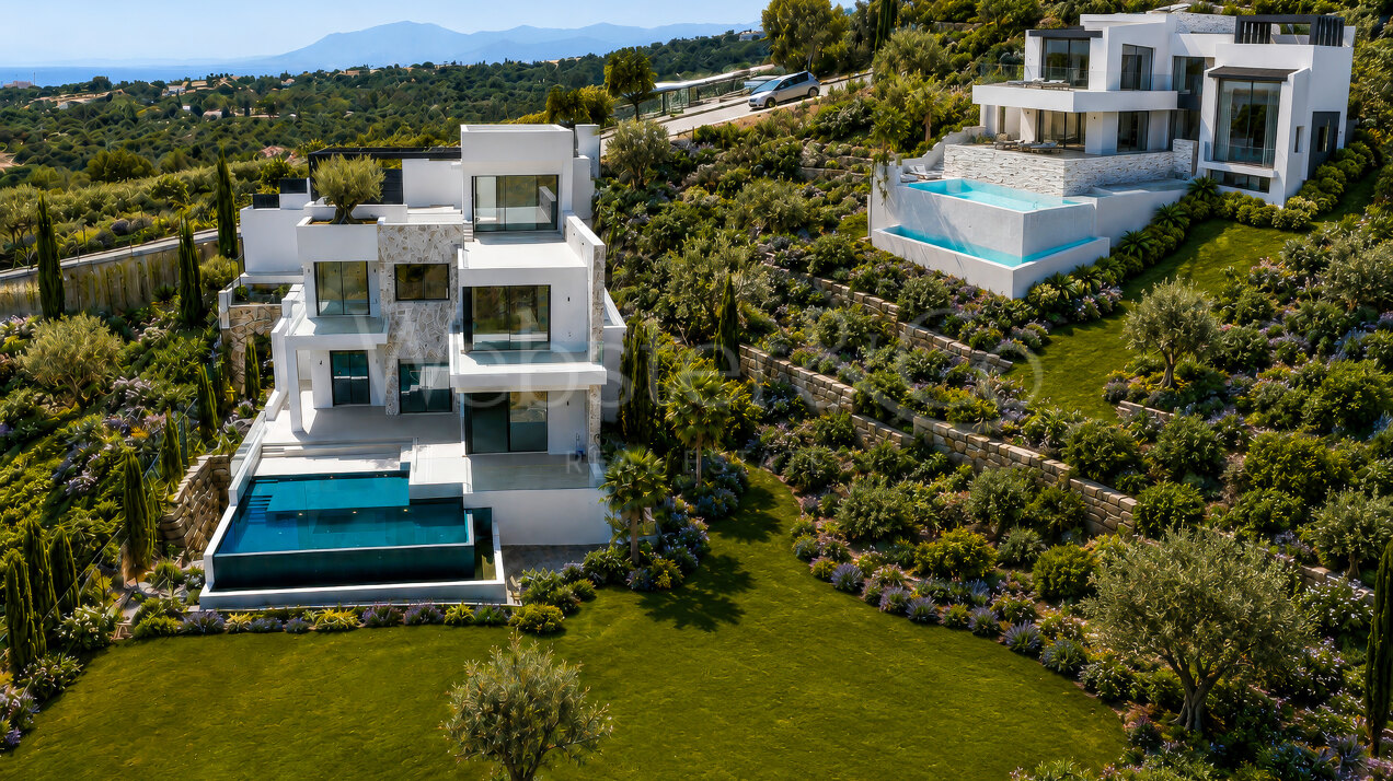 Villa Jade - Rare Opportunity in Marbella East