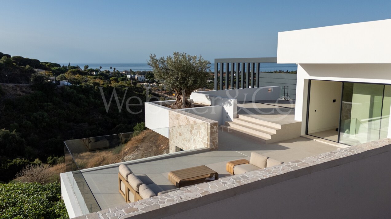 Villa Jade - Rare Opportunity in Marbella East