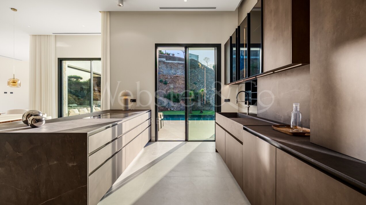 Villa Jade - Rare Opportunity in Marbella East