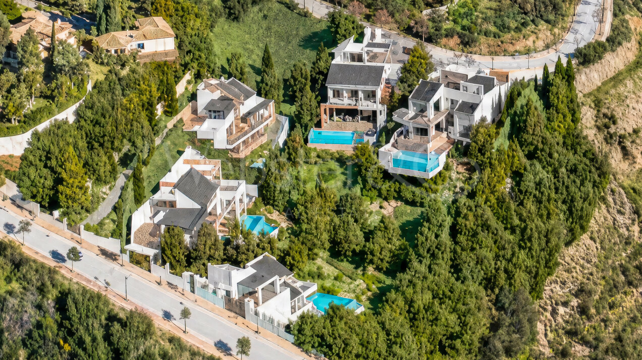 Villa Jade - Rare Opportunity in Marbella East