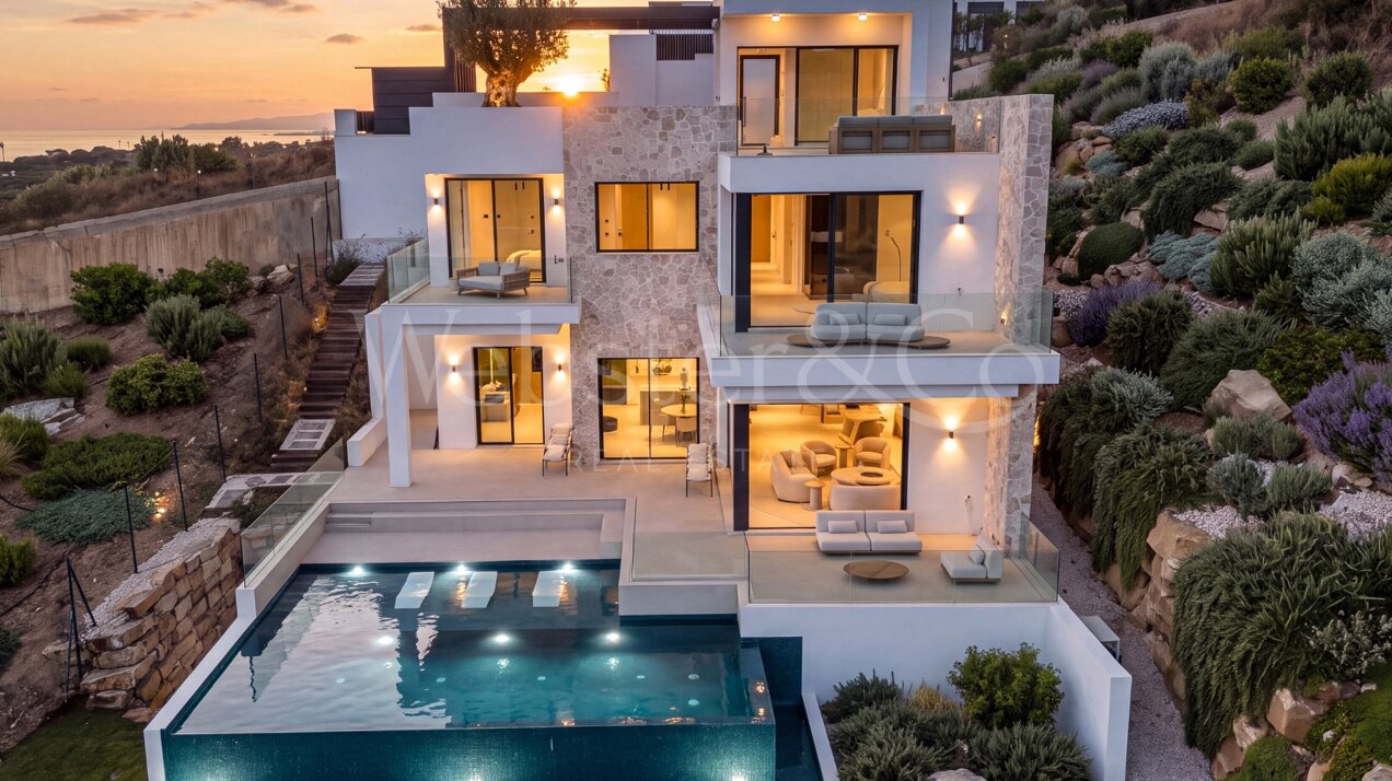 Villa Jade - Rare Opportunity in Marbella East