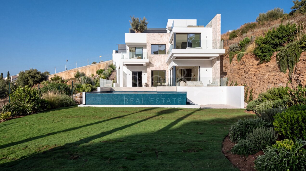 Villa Jade - Rare Opportunity in Marbella East