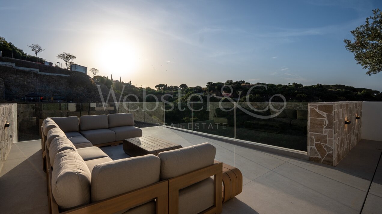 Villa Jade - Rare Opportunity in Marbella East